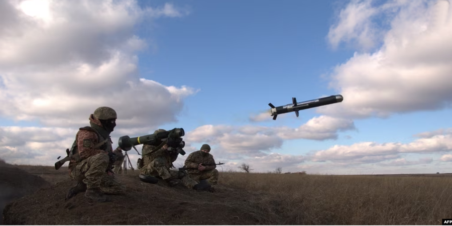 Os militares russos, de acordo com a CNN, conseguiram capturar sistemas antitanque Javelin (foto) e sistemas de mísseis antiaéreos portáteis Stinger
